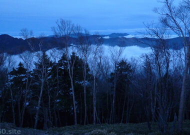 雲取山の山頂でブルーモーメント