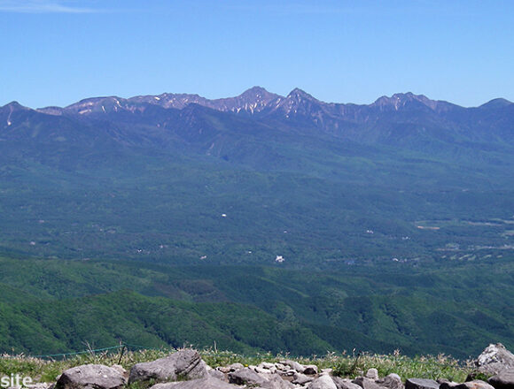 霧ヶ峰から望む初夏の八ヶ岳
