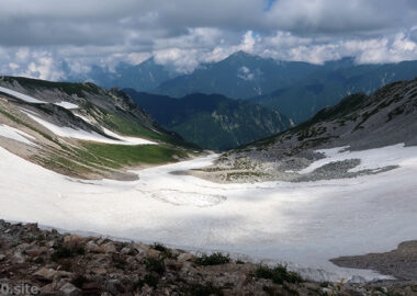 立山の御前沢氷河