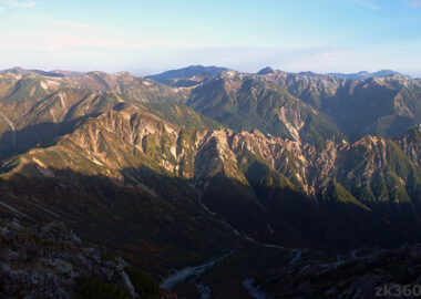 槍ヶ岳から見た山並